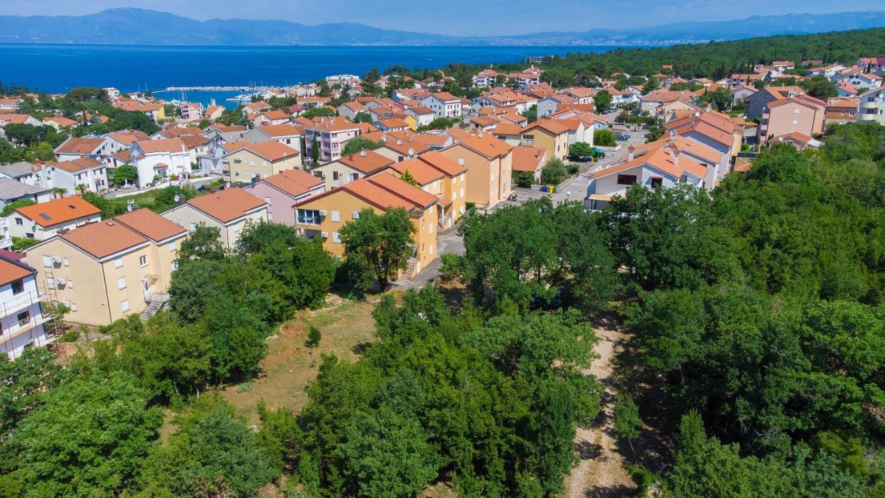 Apartman Mihael Malinska Exterior photo