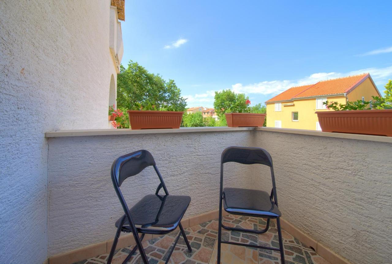 Apartman Mihael Malinska Exterior photo
